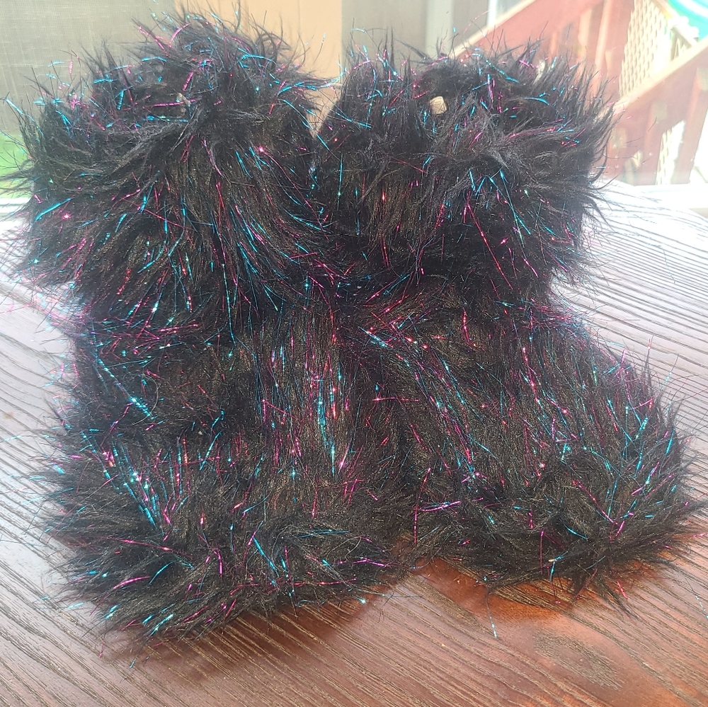 Womens's/Girls Rue21 Furry Black and Multicolor Slippers